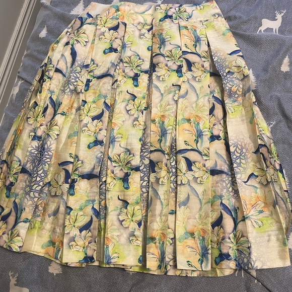 Pants and skirt - Picture 13 of 16